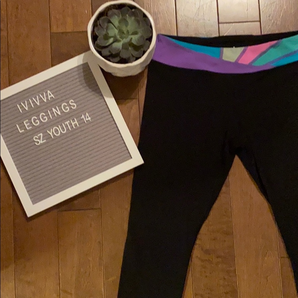 🧘‍♂️IVIVVA REVERSIBLE SZ 14 CROPS! 🧘‍♂️